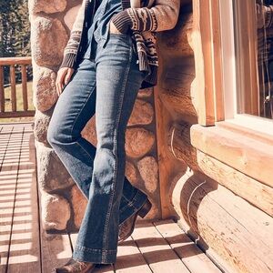 NWT WRANGLER retro high rise trouser stretch flare jeans